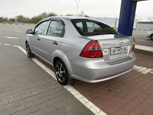 Сірий Шевроле Авео, об'ємом двигуна 1.5 л та пробігом 215 тис. км за 3850 $, фото 5 на Automoto.ua