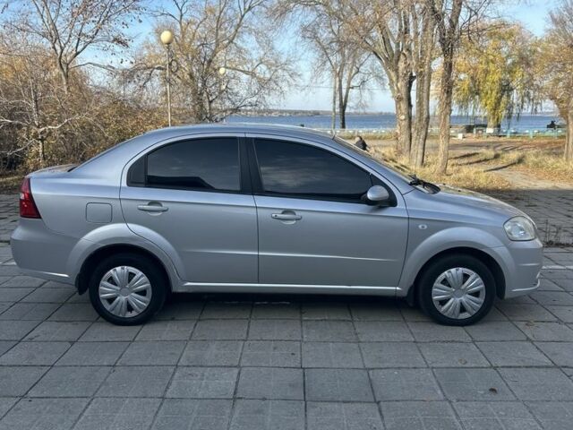 Серый Шевроле Авео, объемом двигателя 1.6 л и пробегом 214 тыс. км за 2700 $, фото 6 на Automoto.ua