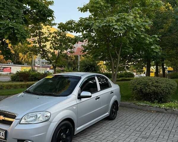 Сірий Шевроле Авео, об'ємом двигуна 1.5 л та пробігом 175 тис. км за 4500 $, фото 5 на Automoto.ua