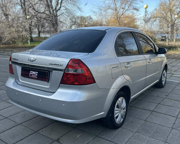 Серый Шевроле Авео, объемом двигателя 1.6 л и пробегом 214 тыс. км за 2700 $, фото 10 на Automoto.ua