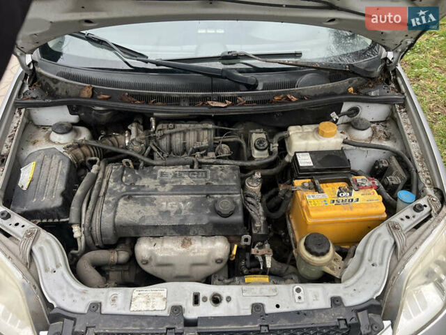 Серый Шевроле Авео, объемом двигателя 1.4 л и пробегом 170 тыс. км за 2500 $, фото 27 на Automoto.ua