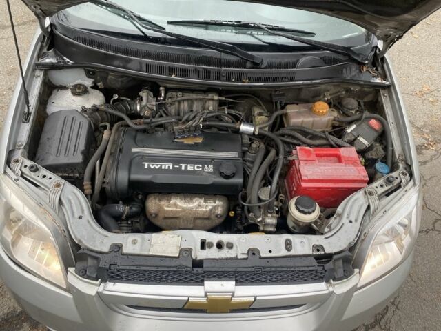 Сірий Шевроле Авео, об'ємом двигуна 0 л та пробігом 154 тис. км за 2500 $, фото 7 на Automoto.ua