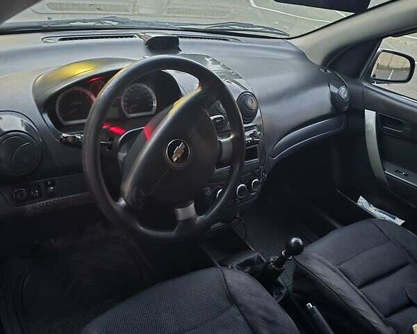 Серый Шевроле Авео, объемом двигателя 1.5 л и пробегом 210 тыс. км за 3500 $, фото 7 на Automoto.ua