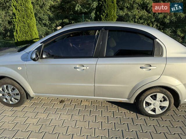 Сірий Шевроле Авео, об'ємом двигуна 1.6 л та пробігом 234 тис. км за 4300 $, фото 2 на Automoto.ua
