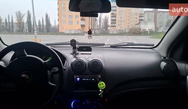 Сірий Шевроле Авео, об'ємом двигуна 1.5 л та пробігом 168 тис. км за 3850 $, фото 4 на Automoto.ua