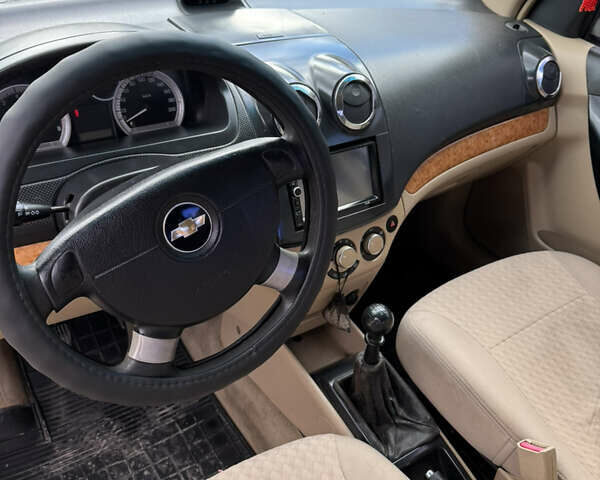 Сірий Шевроле Авео, об'ємом двигуна 1.6 л та пробігом 258 тис. км за 2599 $, фото 11 на Automoto.ua