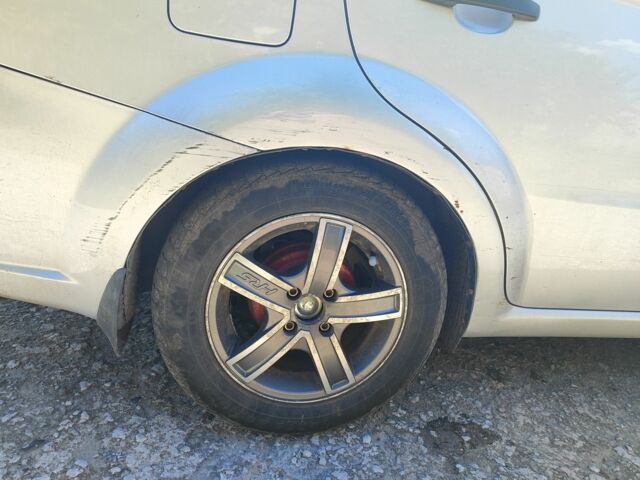 Серый Шевроле Авео, объемом двигателя 1.5 л и пробегом 180 тыс. км за 4800 $, фото 6 на Automoto.ua