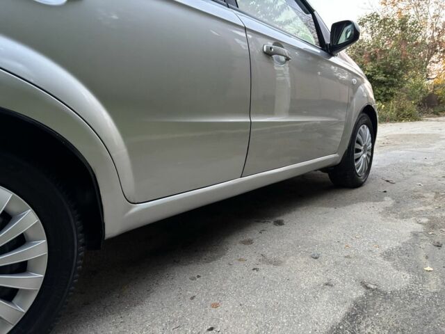 Сірий Шевроле Авео, об'ємом двигуна 1.6 л та пробігом 148 тис. км за 4550 $, фото 9 на Automoto.ua