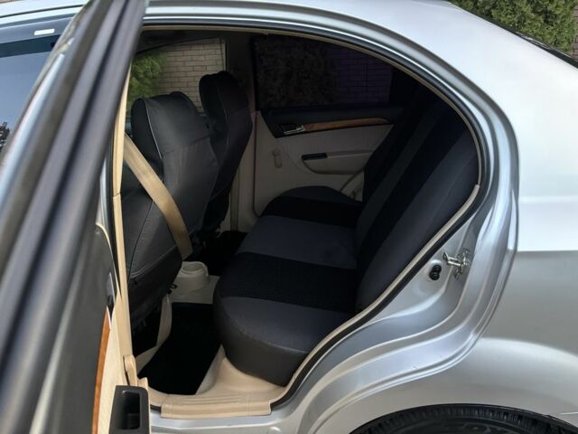Сірий Шевроле Авео, об'ємом двигуна 1.6 л та пробігом 148 тис. км за 4550 $, фото 23 на Automoto.ua