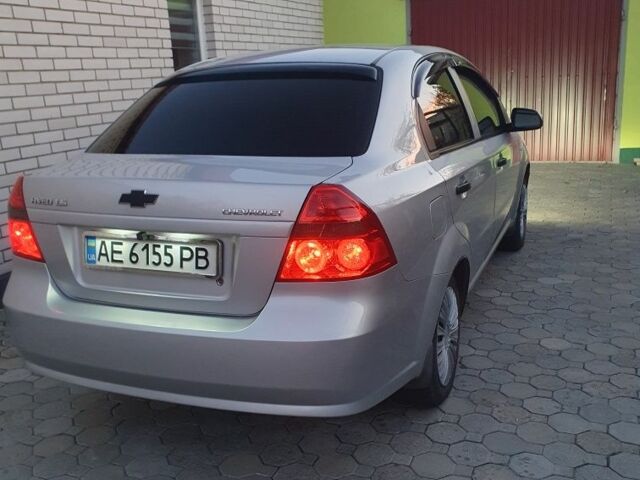 Серый Шевроле Авео, объемом двигателя 1.5 л и пробегом 255 тыс. км за 5000 $, фото 1 на Automoto.ua