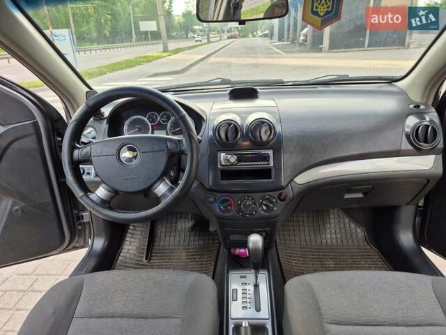Серый Шевроле Авео, объемом двигателя 1.5 л и пробегом 191 тыс. км за 5000 $, фото 13 на Automoto.ua