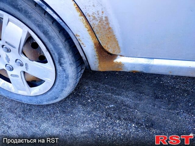 Серый Шевроле Авео, объемом двигателя 1.5 л и пробегом 550 тыс. км за 2800 $, фото 5 на Automoto.ua