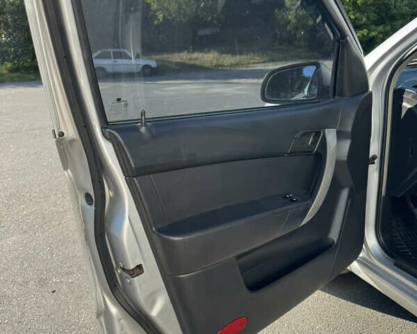 Серый Шевроле Авео, объемом двигателя 1.5 л и пробегом 214 тыс. км за 3300 $, фото 25 на Automoto.ua