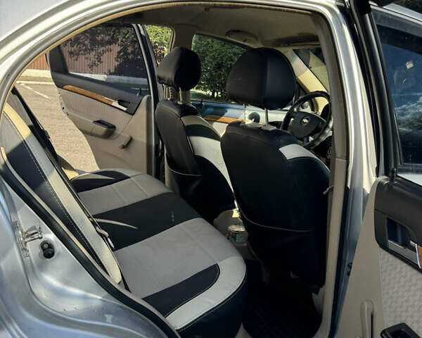 Сірий Шевроле Авео, об'ємом двигуна 1.6 л та пробігом 170 тис. км за 4200 $, фото 8 на Automoto.ua