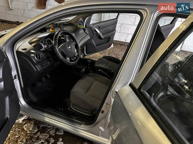 Серый Шевроле Авео, объемом двигателя 1.5 л и пробегом 257 тыс. км за 3500 $, фото 16 на Automoto.ua