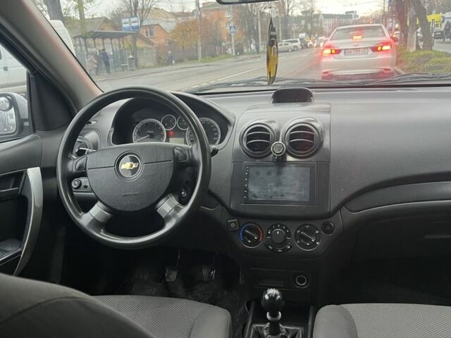 Серый Шевроле Авео, объемом двигателя 1.5 л и пробегом 220 тыс. км за 3000 $, фото 10 на Automoto.ua