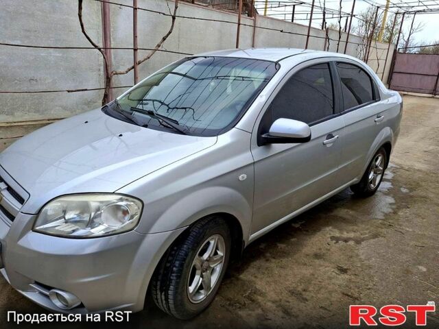 Серый Шевроле Авео, объемом двигателя 1.6 л и пробегом 259 тыс. км за 3900 $, фото 3 на Automoto.ua