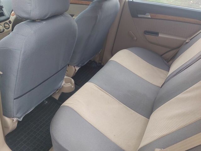 Серый Шевроле Авео, объемом двигателя 1.6 л и пробегом 197 тыс. км за 3500 $, фото 5 на Automoto.ua