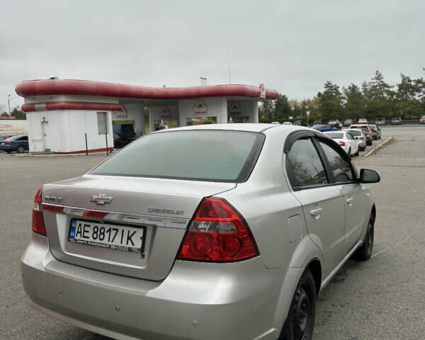 Сірий Шевроле Авео, об'ємом двигуна 1.6 л та пробігом 274 тис. км за 4299 $, фото 4 на Automoto.ua