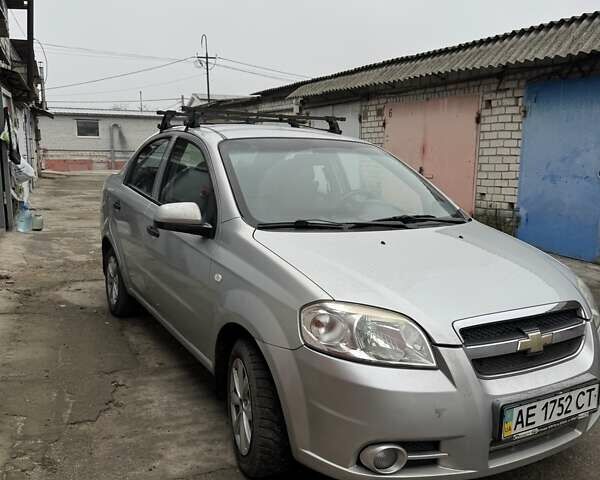 Серый Шевроле Авео, объемом двигателя 1.5 л и пробегом 230 тыс. км за 3700 $, фото 7 на Automoto.ua