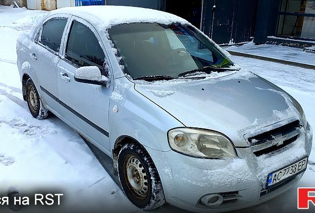 Серый Шевроле Авео, объемом двигателя 1.5 л и пробегом 233 тыс. км за 3900 $, фото 1 на Automoto.ua