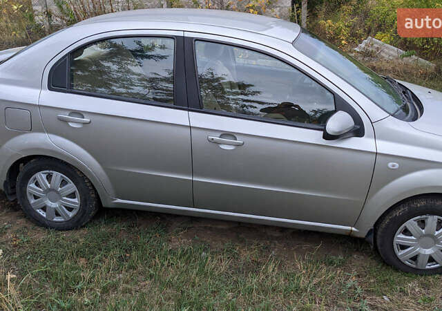 Серый Шевроле Авео, объемом двигателя 0 л и пробегом 79 тыс. км за 5200 $, фото 2 на Automoto.ua