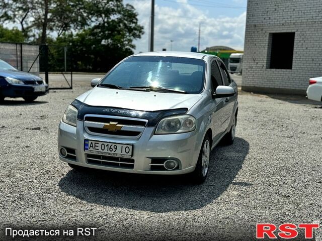 Серый Шевроле Авео, объемом двигателя 1.5 л и пробегом 174 тыс. км за 3499 $, фото 1 на Automoto.ua
