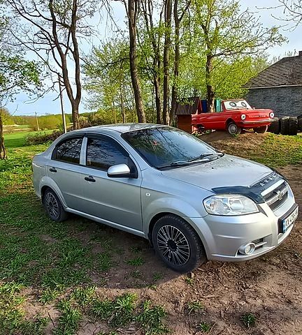 Серый Шевроле Авео, объемом двигателя 1.5 л и пробегом 200 тыс. км за 4100 $, фото 11 на Automoto.ua