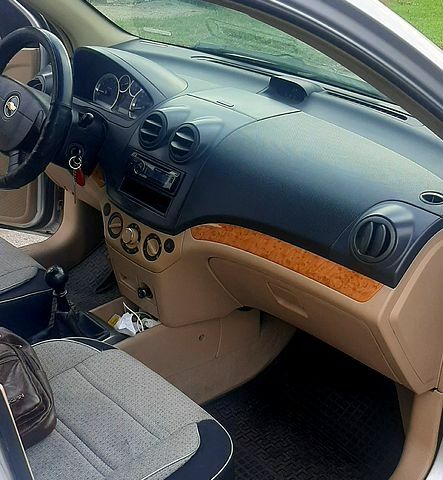 Серый Шевроле Авео, объемом двигателя 1.6 л и пробегом 207 тыс. км за 4200 $, фото 1 на Automoto.ua