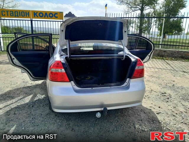 Серый Шевроле Авео, объемом двигателя 1.5 л и пробегом 315 тыс. км за 3700 $, фото 6 на Automoto.ua