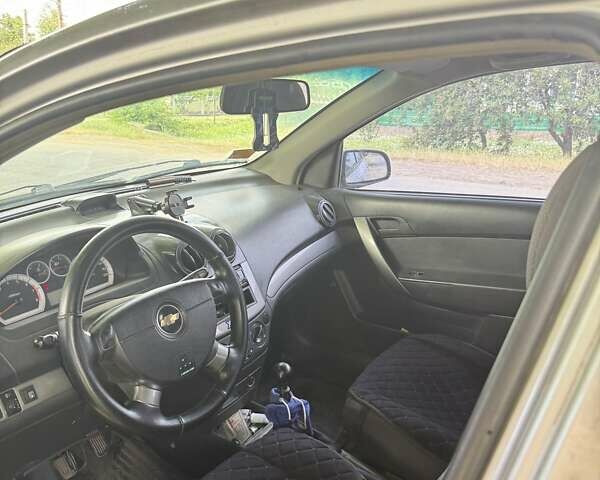 Серый Шевроле Авео, объемом двигателя 1.5 л и пробегом 197 тыс. км за 3800 $, фото 16 на Automoto.ua