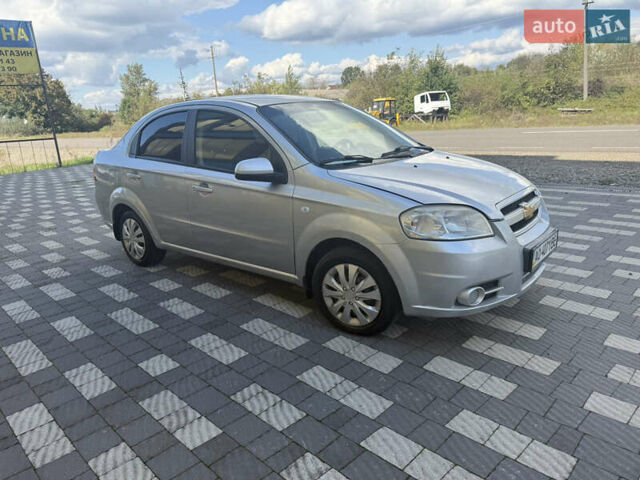 Сірий Шевроле Авео, об'ємом двигуна 1.6 л та пробігом 280 тис. км за 2750 $, фото 5 на Automoto.ua