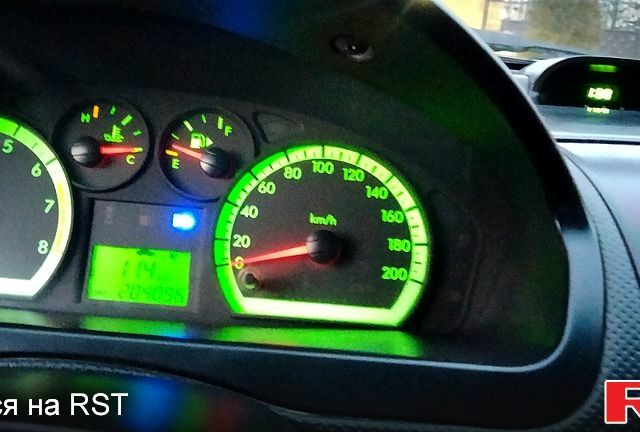 Серый Шевроле Авео, объемом двигателя 1.5 л и пробегом 205 тыс. км за 3500 $, фото 3 на Automoto.ua