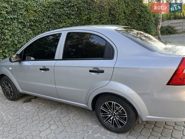 Сірий Шевроле Авео, об'ємом двигуна 1.5 л та пробігом 62 тис. км за 4800 $, фото 15 на Automoto.ua