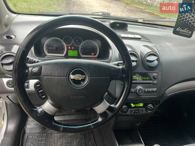 Сірий Шевроле Авео, об'ємом двигуна 1.4 л та пробігом 170 тис. км за 2999 $, фото 17 на Automoto.ua