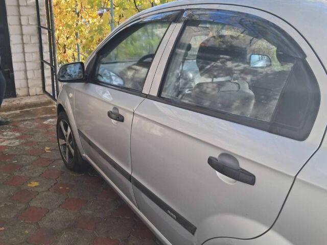 Сірий Шевроле Авео, об'ємом двигуна 1.5 л та пробігом 131 тис. км за 4000 $, фото 2 на Automoto.ua