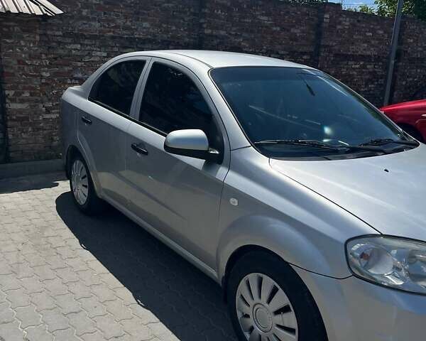 Серый Шевроле Авео, объемом двигателя 1.5 л и пробегом 191 тыс. км за 3300 $, фото 5 на Automoto.ua