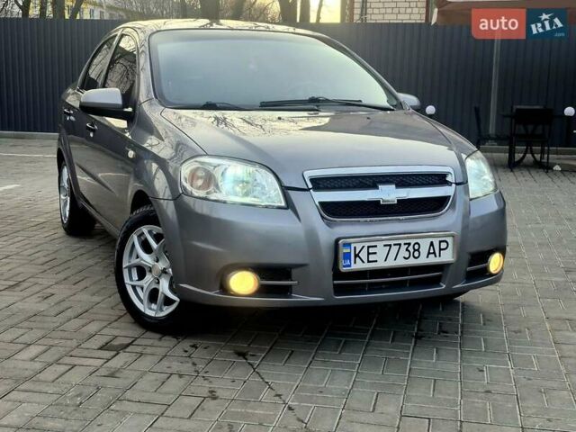 Сірий Шевроле Авео, об'ємом двигуна 1.5 л та пробігом 236 тис. км за 3750 $, фото 1 на Automoto.ua
