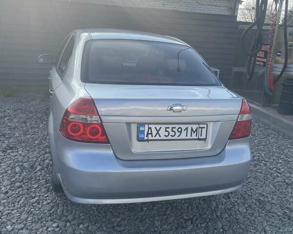 Серый Шевроле Авео, объемом двигателя 1.5 л и пробегом 240 тыс. км за 4400 $, фото 1 на Automoto.ua