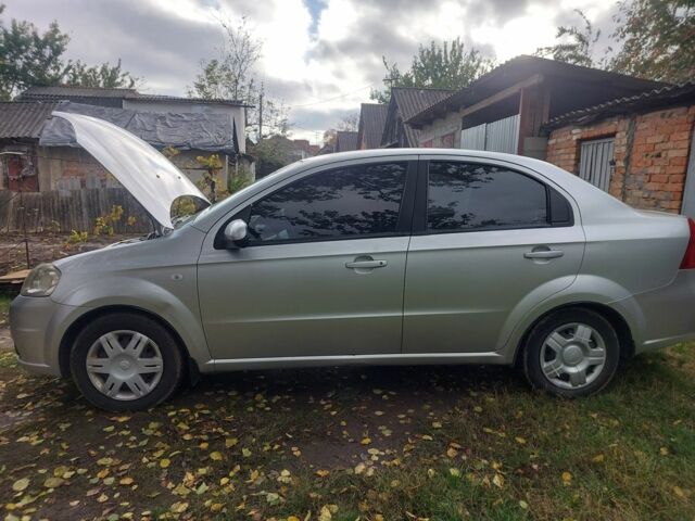 Серый Шевроле Авео, объемом двигателя 1.6 л и пробегом 197 тыс. км за 3500 $, фото 1 на Automoto.ua