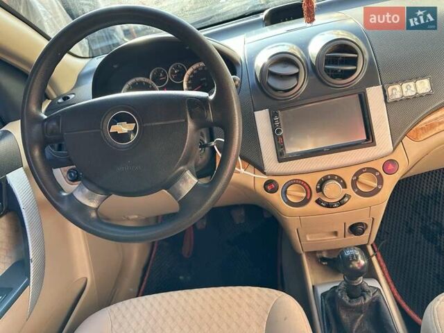 Серый Шевроле Авео, объемом двигателя 1.6 л и пробегом 134 тыс. км за 3000 $, фото 5 на Automoto.ua