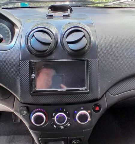 Серый Шевроле Авео, объемом двигателя 1.5 л и пробегом 390 тыс. км за 2600 $, фото 4 на Automoto.ua