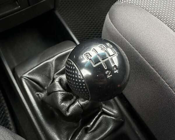 Сірий Шевроле Авео, об'ємом двигуна 1.5 л та пробігом 59 тис. км за 4300 $, фото 19 на Automoto.ua