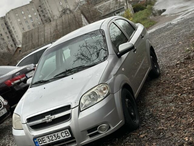 Серый Шевроле Авео, объемом двигателя 1.5 л и пробегом 250 тыс. км за 2450 $, фото 1 на Automoto.ua
