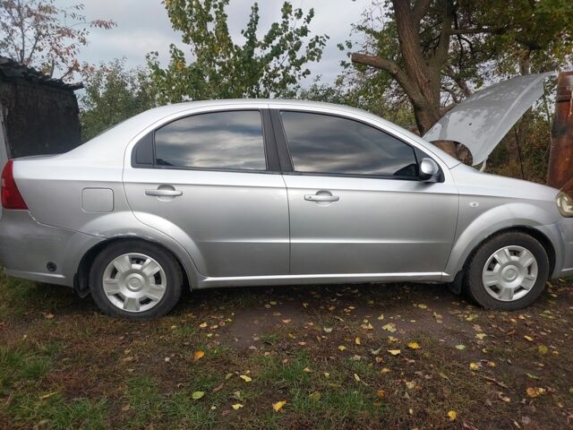 Серый Шевроле Авео, объемом двигателя 1.6 л и пробегом 197 тыс. км за 3500 $, фото 3 на Automoto.ua