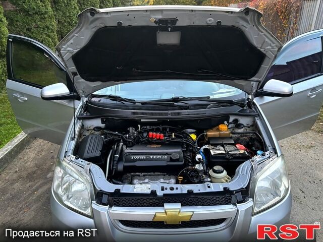 Сірий Шевроле Авео, об'ємом двигуна 1.6 л та пробігом 148 тис. км за 4550 $, фото 6 на Automoto.ua