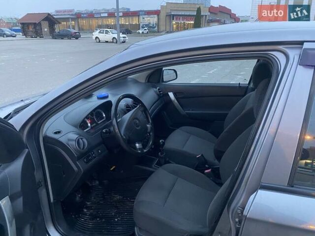 Сірий Шевроле Авео, об'ємом двигуна 1.5 л та пробігом 236 тис. км за 2900 $, фото 4 на Automoto.ua