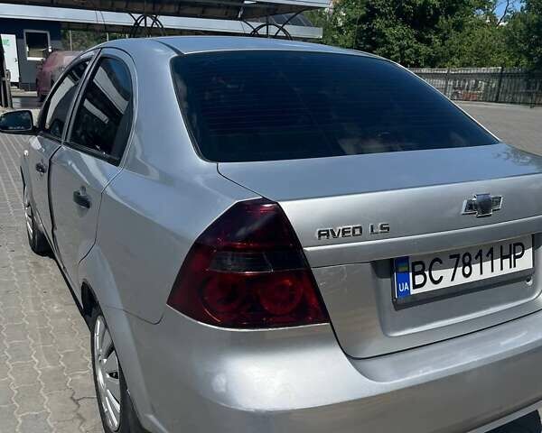 Серый Шевроле Авео, объемом двигателя 1.5 л и пробегом 191 тыс. км за 3300 $, фото 9 на Automoto.ua