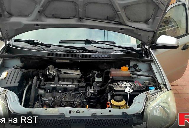 Серый Шевроле Авео, объемом двигателя 1.5 л и пробегом 196 тыс. км за 4500 $, фото 7 на Automoto.ua