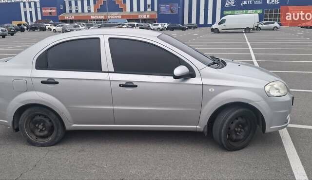Сірий Шевроле Авео, об'ємом двигуна 1.5 л та пробігом 168 тис. км за 3850 $, фото 5 на Automoto.ua